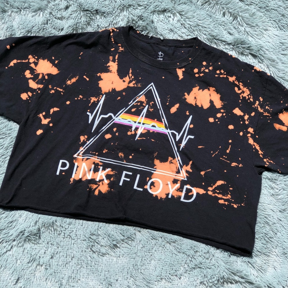Pink Floyd graphic band tee size XL